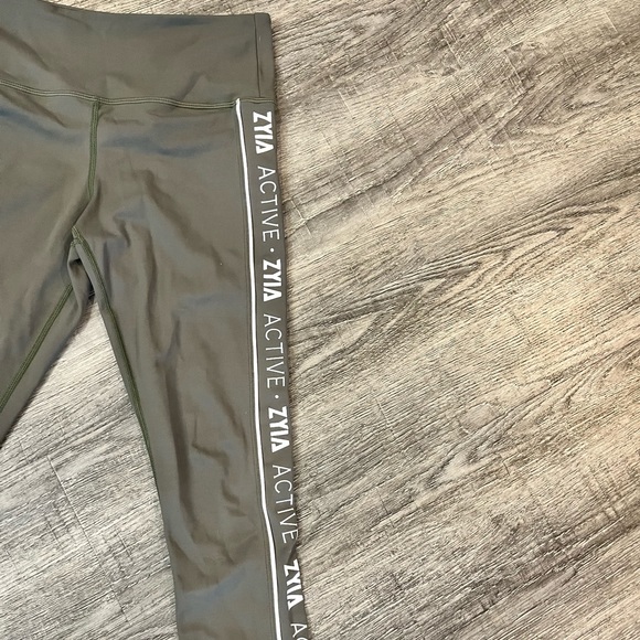 Zyia crop light n tight legging - size 4. Olive green in color. - Picture 2 of 6
